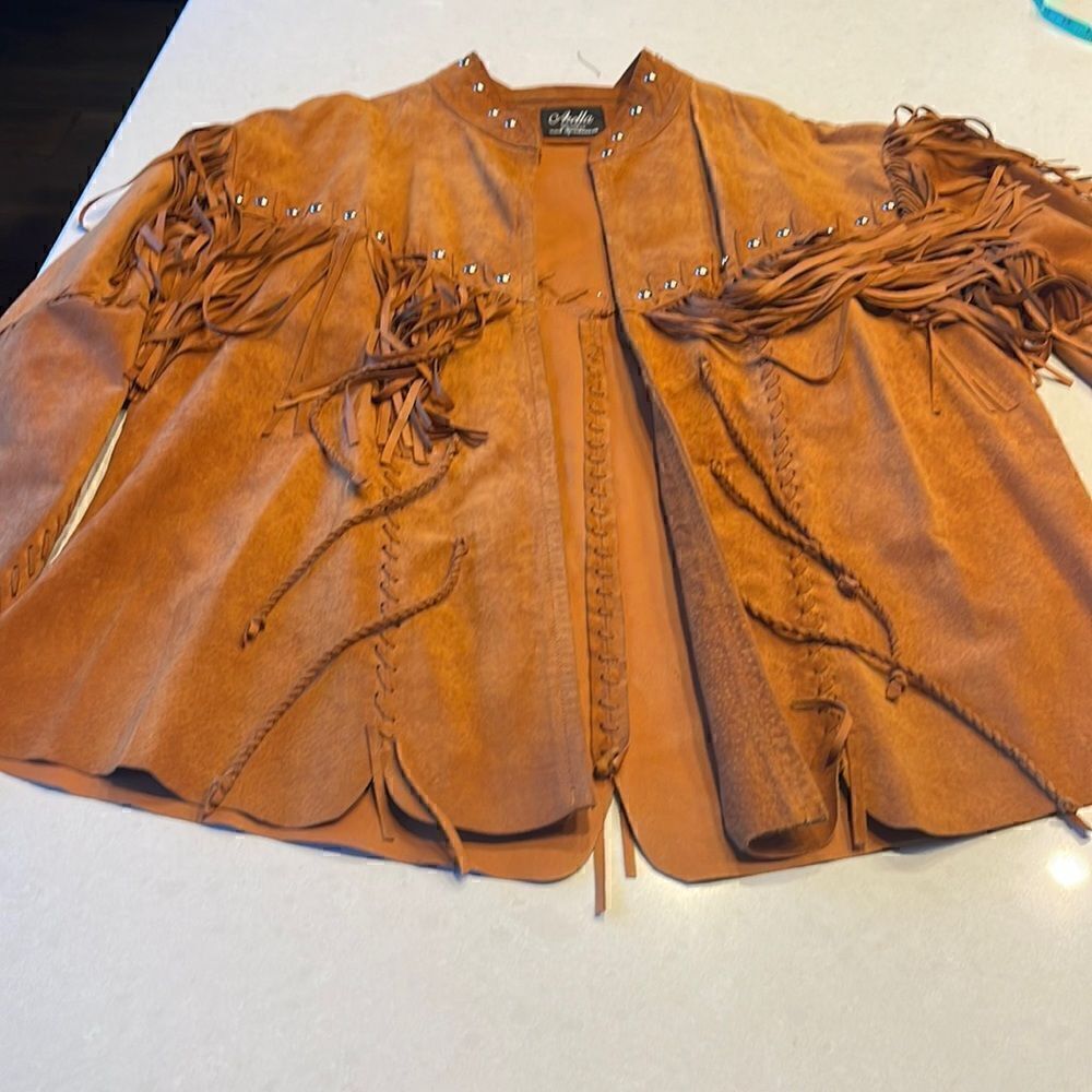 Arella leather jacket size l to Xl super cool 1 layer of leather lightweight.